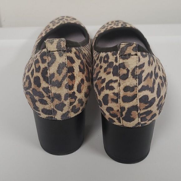 ARAVON Leopard Pumps - Size 8 - Picture 6 of 11